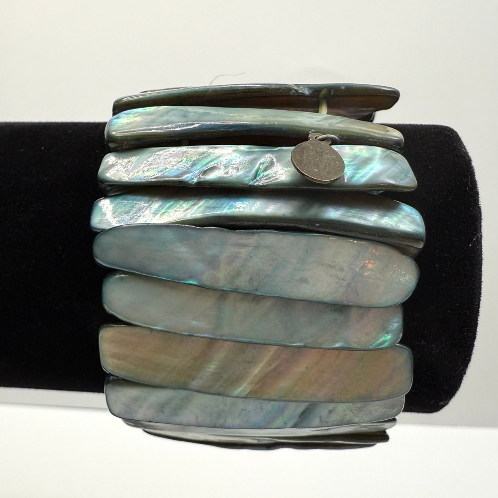 Laila Rowe Bracelet Iridescent Abalone Shell Stretch Fashion Jewelry *